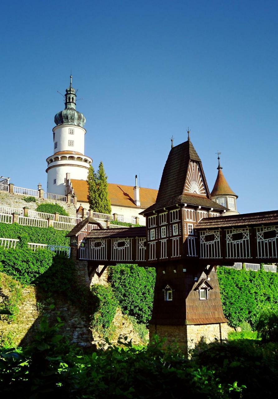 Zamek Nove Mesto Nad Metuji Exterior photo